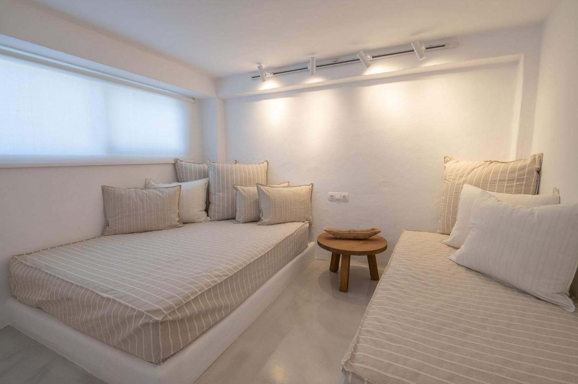 Pouletis Family Apartments - Akroyali Seaview Getaways 卡拉马塔 外观 照片