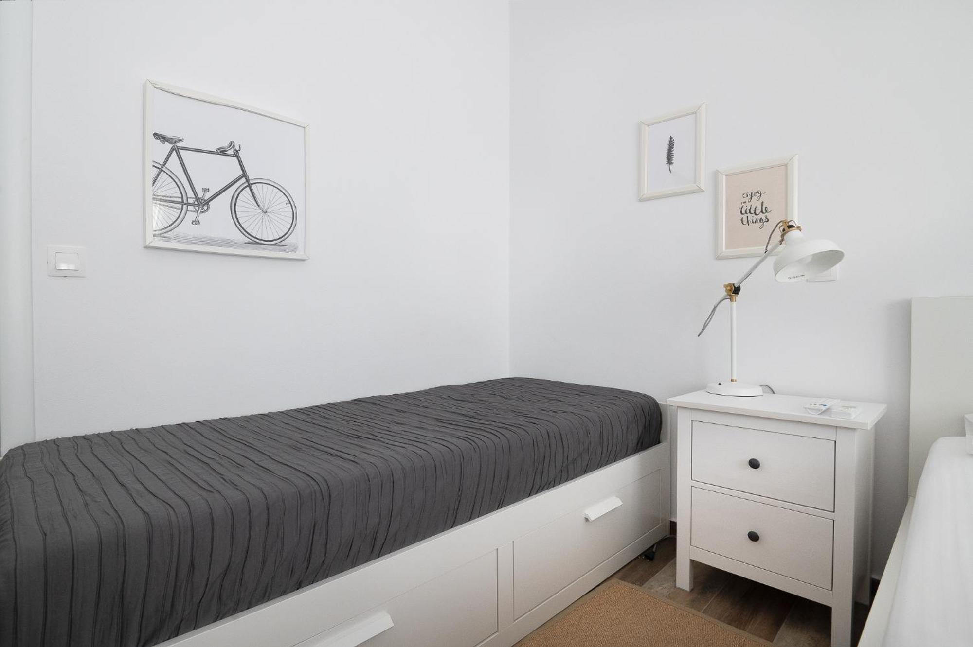 Pouletis Family Apartments - Akroyali Seaview Getaways 卡拉马塔 外观 照片