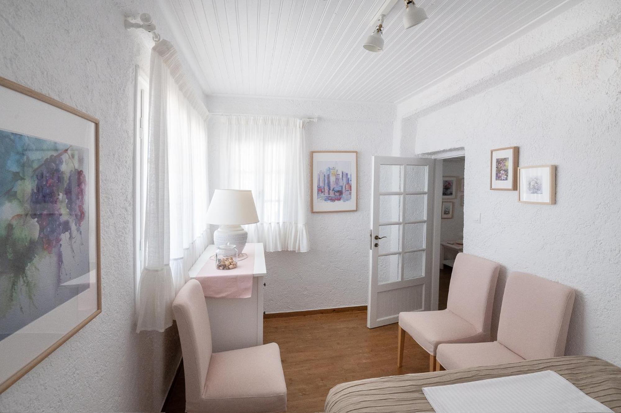 Pouletis Family Apartments - Akroyali Seaview Getaways 卡拉马塔 外观 照片