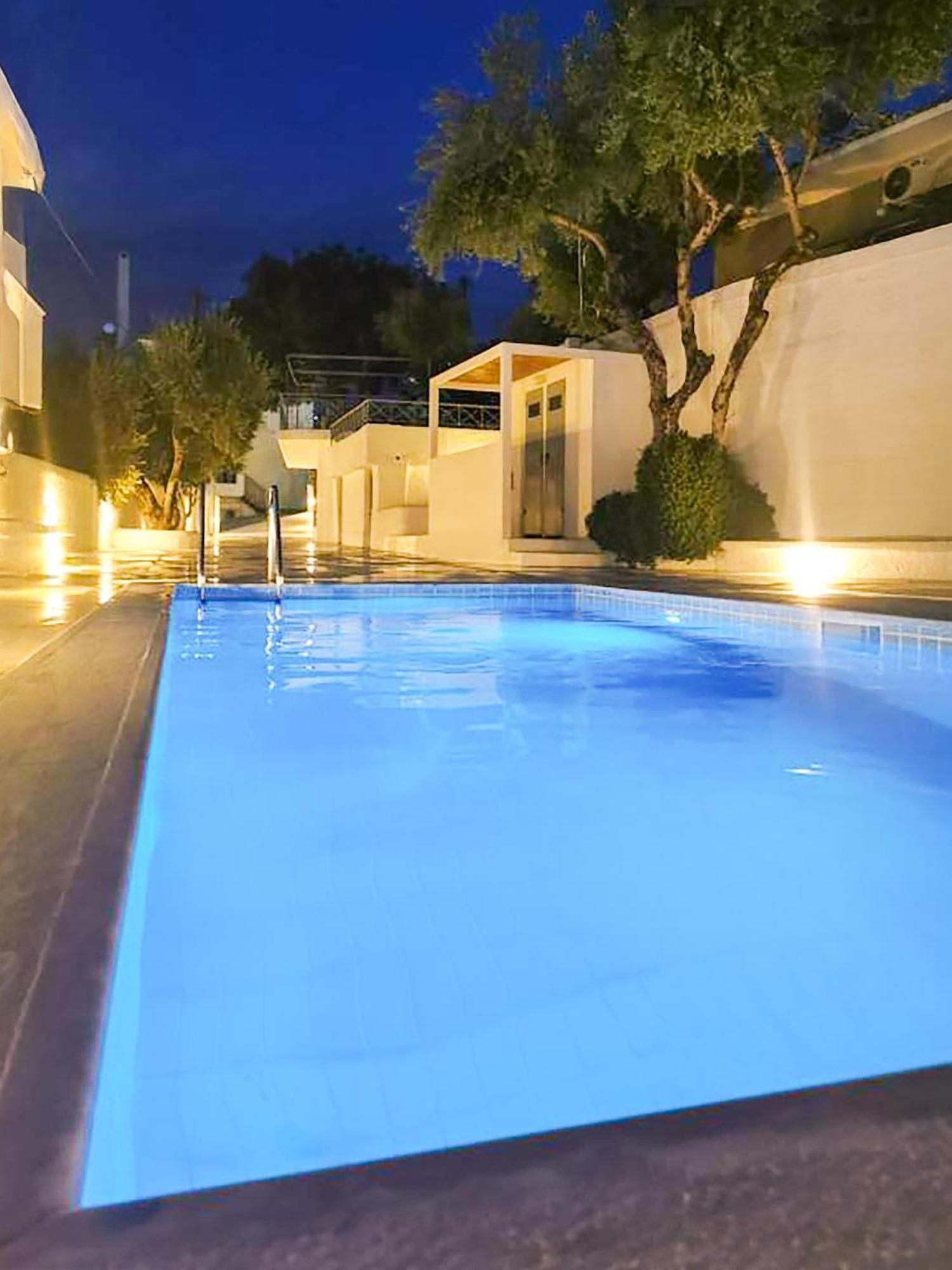 Pouletis Family Apartments - Akroyali Seaview Getaways 卡拉马塔 外观 照片